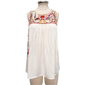 Savanna Jane Embroidered Sleeveless Top Size Small